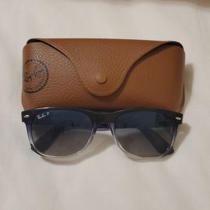 Polarized Ray-Ban New Wayfarers